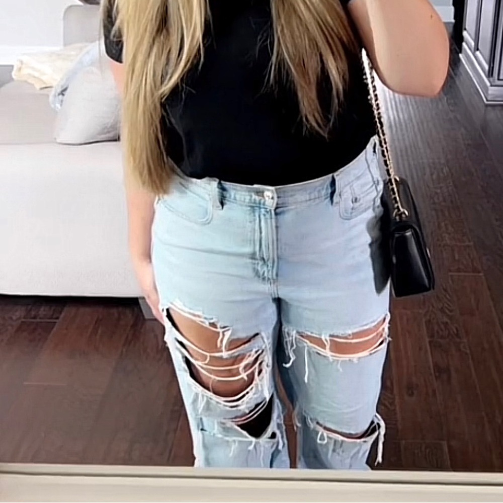 American Eagle Ripped Mom Jeans